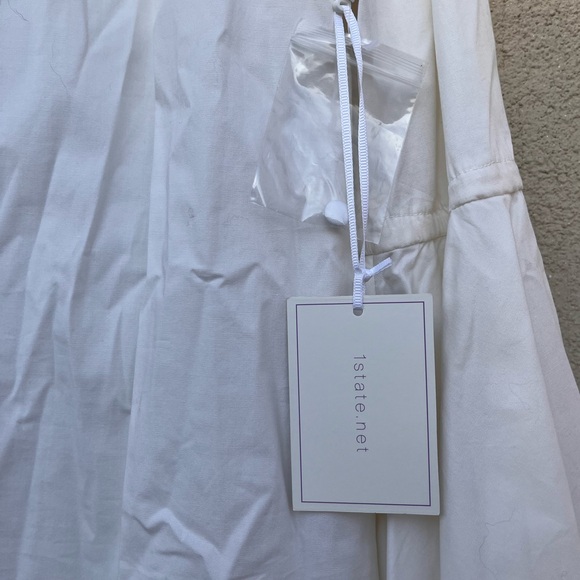1.State Cascading Bell Sleeve Top Ultra White - Picture 4 of 5